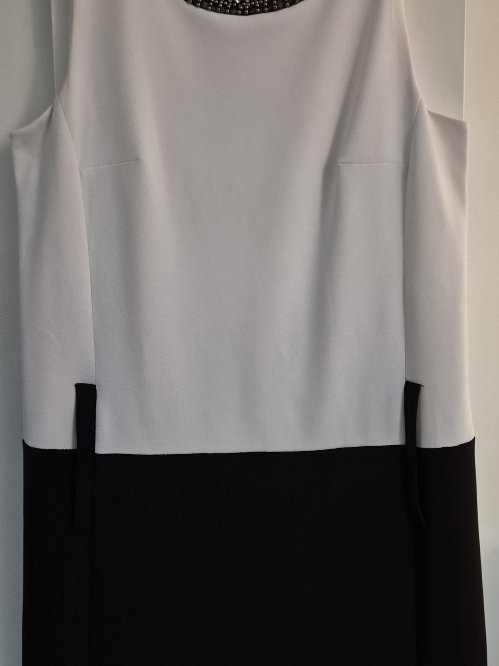 Joseph Ribkoff Black and White Colorblock Sleeveless Midi Dress